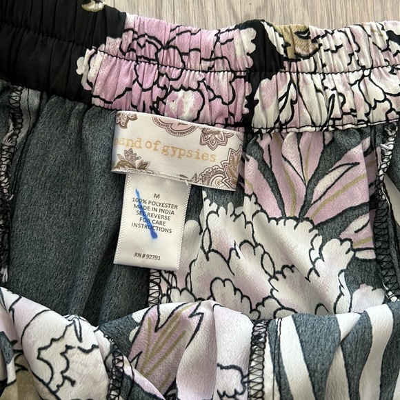 Band Of Gypsies Shorts - Picture 3 of 3